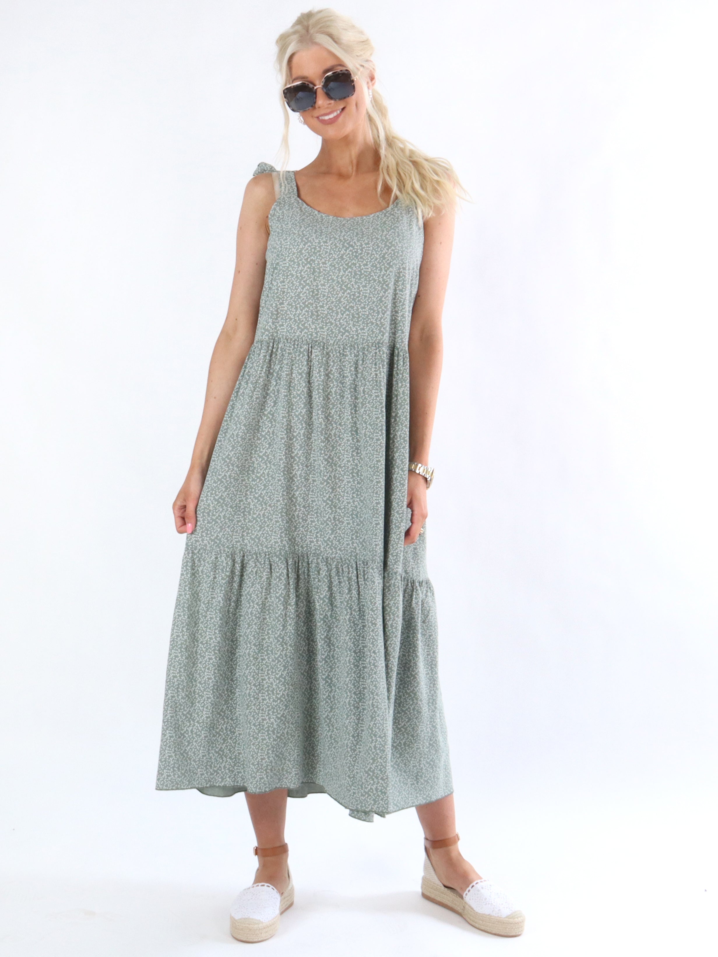 Soffy - Armygrøn lang mønstret sommerkjole